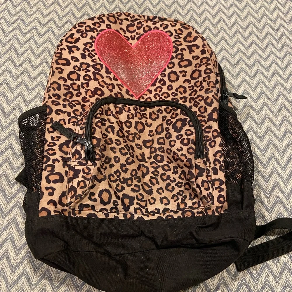 The Children’s Place Leopard Print Backpack with Glitter Heart